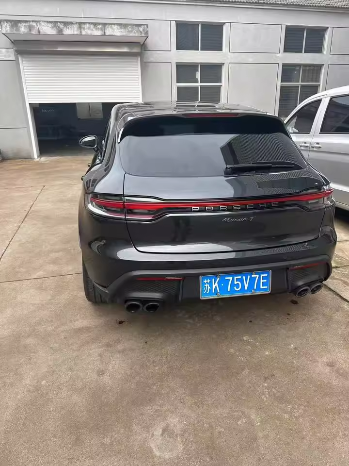 1749451766123