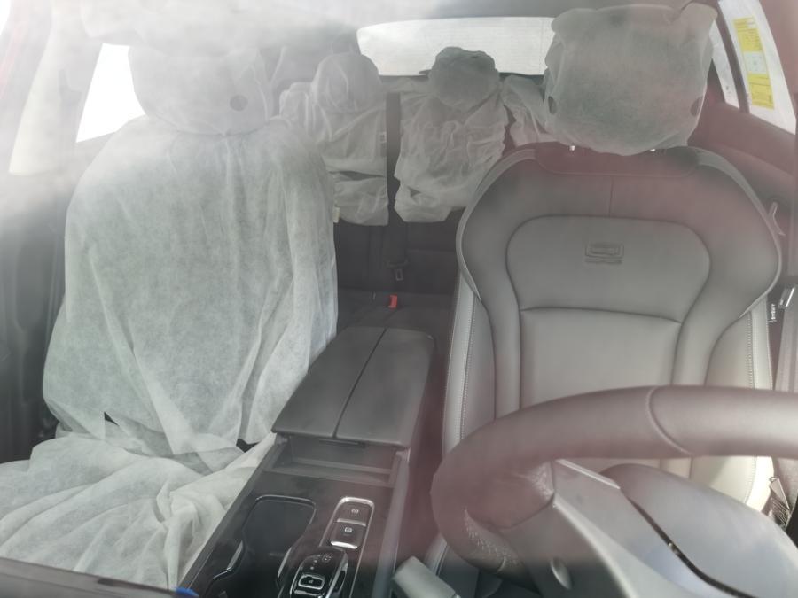观致牌汽车一辆：0665-4