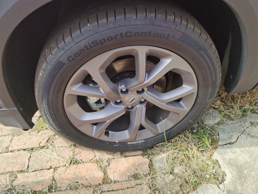 观致牌汽车一辆：6711-5