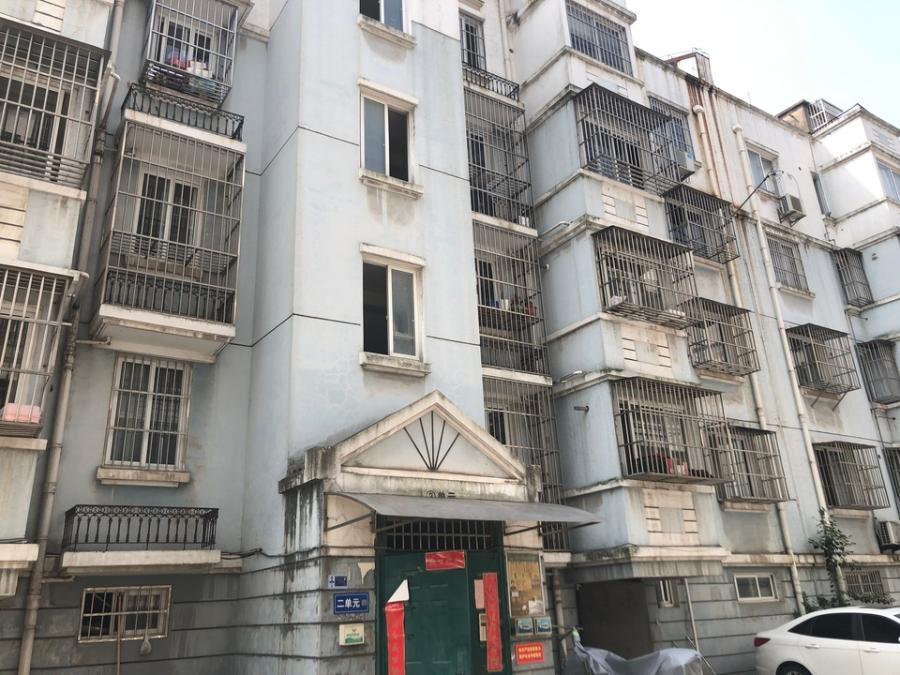 江都区友谊花园41幢404室-1