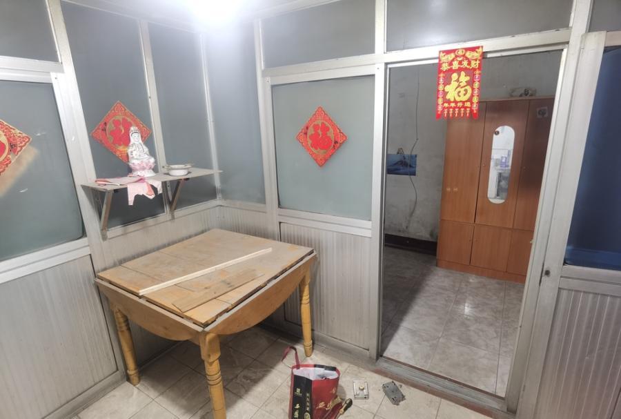 江都区三板桥居委会过街楼巷10号-3