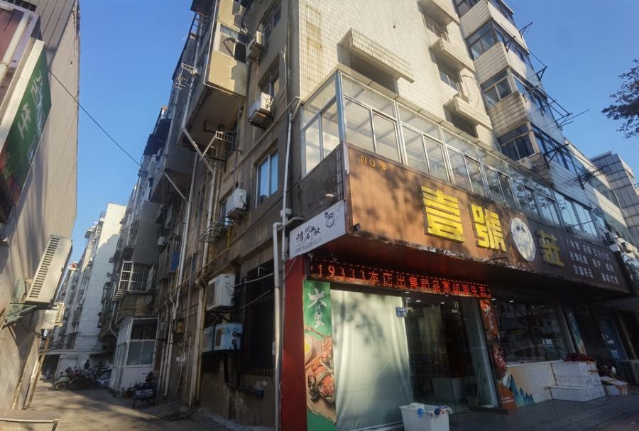 江都区人民路33号2幢304室-1